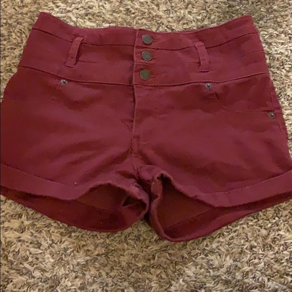 Red jean shorts - Picture 1 of 1